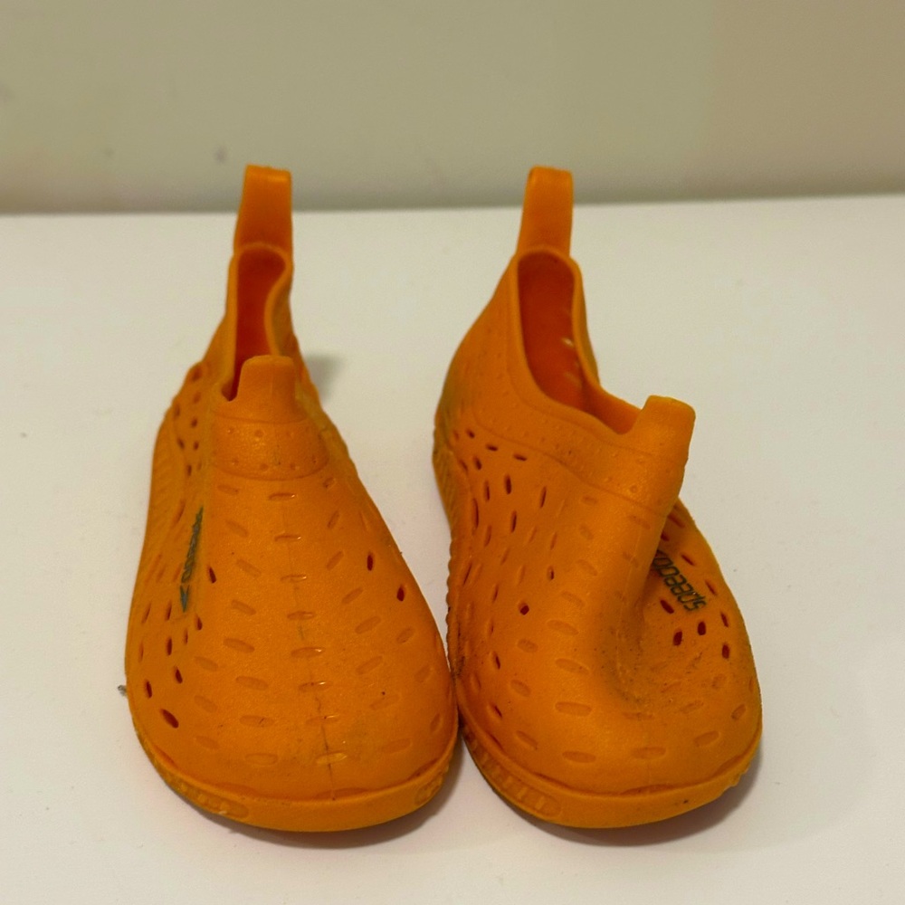 speedo water shoes